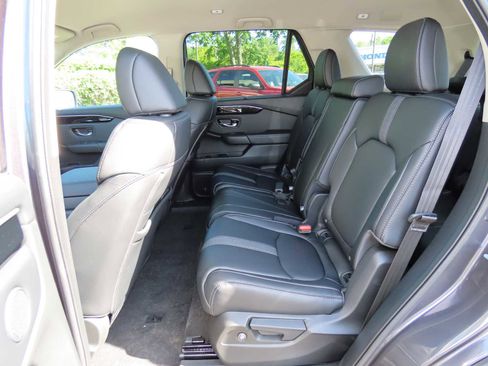 New 2025 Honda Pilot EX-L image 12