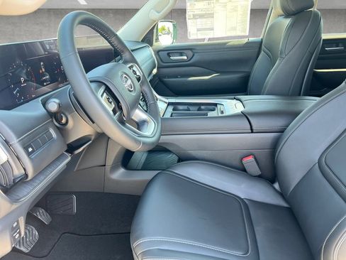 New 2026 Nissan Armada SV image 19