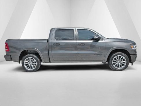 Used 2019 RAM 1500 Laramie AWD/4WD image 4