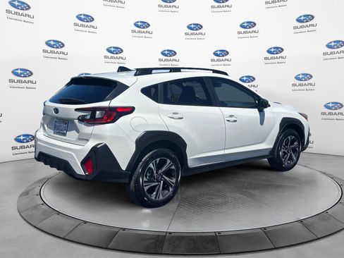 Used 2025 Subaru Crosstrek 2.5i Premium AWD/4WD image 5