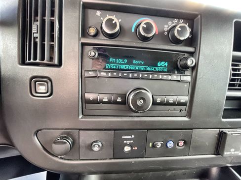 Used 2022 Chevrolet Express 3500 LS image 8