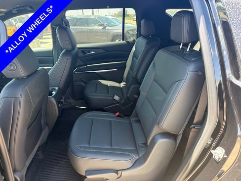 Used 2024 Chevrolet Traverse LT w/ LPO, Floor Liner Package AWD/4WD image 3