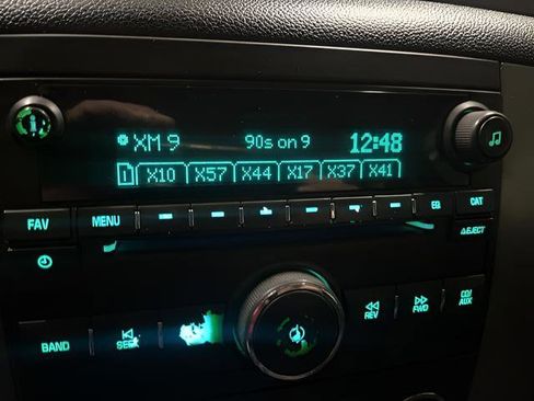 Used 2011 Chevrolet Avalanche LT w/ Luxury Package image 16