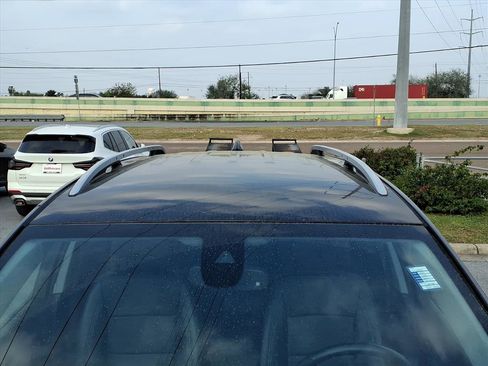 Used 2023 GMC Terrain SLT image 10