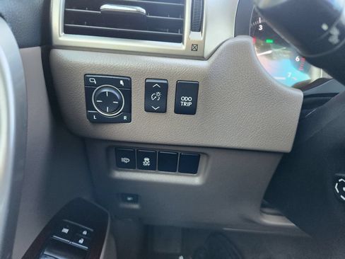 Used 2017 Lexus GX 460 Premium w/ Premium Package AWD/4WD image 22