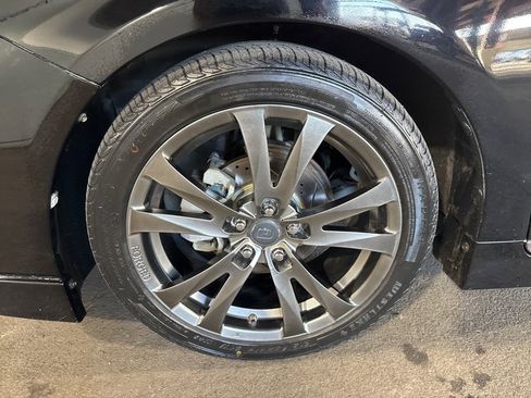 Used 2012 Toyota Prius One image 7