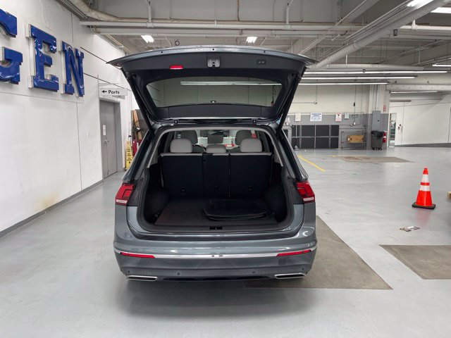 Used 2018 Volkswagen Tiguan SEL Premium AWD/4WD image 9
