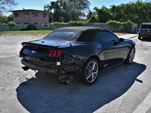 Used 2024 Ford Mustang Premium image 4