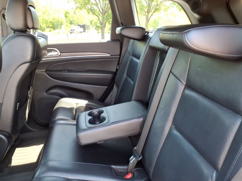 Used 2021 Jeep Grand Cherokee Limited w/ Sun & Sound Group AWD/4WD image 6