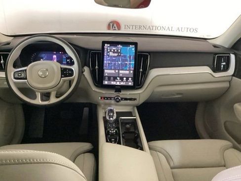 New 2026 Volvo XC60 B5 Ultra w/ Protection Package Premier image 11
