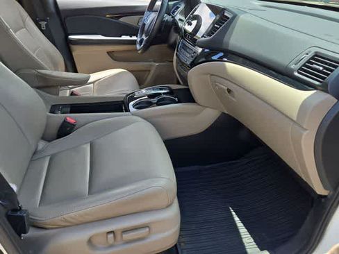Used 2019 Honda Pilot Touring image 21