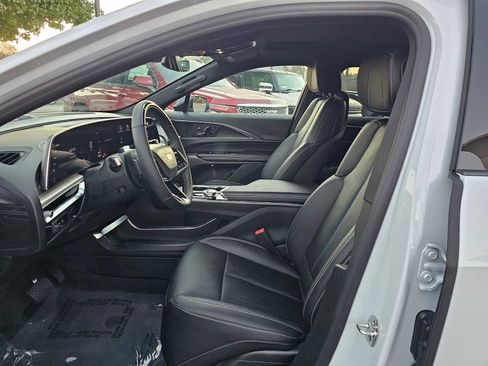 New 2026 Cadillac Lyriq Luxury image 20