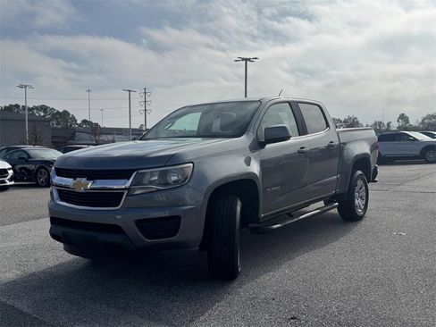 Used 2019 Chevrolet Colorado LT image 2