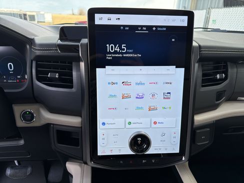 Certified 2024 Ford Expedition Max Platinum image 42