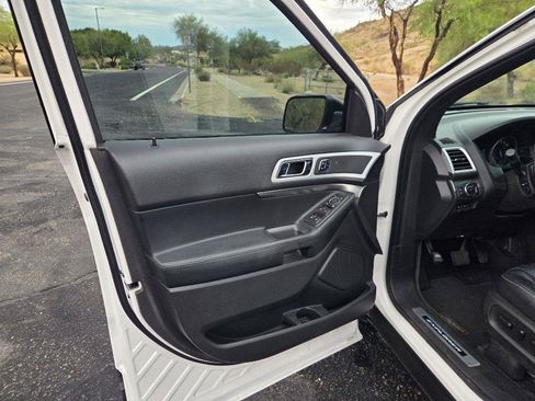 Used 2015 Ford Explorer Sport w/ Equipment Group 401A AWD/4WD image 9