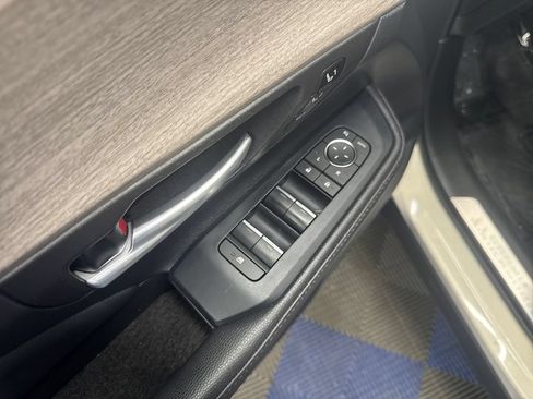 Used 2024 Toyota Grand Highlander AWD image 15