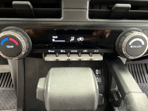 Used 2025 Toyota 4Runner SR5 AWD/4WD image 55
