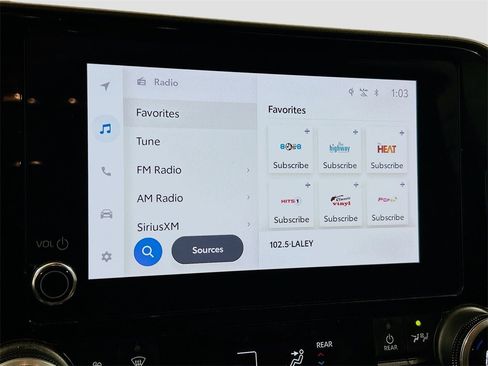 Used 2023 Toyota Highlander XLE image 12