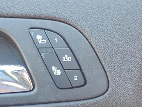 Used 2007 Chevrolet Avalanche LTZ w/ LTZ Preferred Equipment Group AWD/4WD image 9