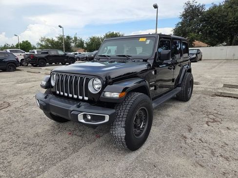 Certified 2019 Jeep Wrangler Unlimited Sahara AWD/4WD image 3