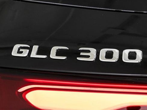 Used 2026 Mercedes-Benz GLC 300 4MATIC image 5