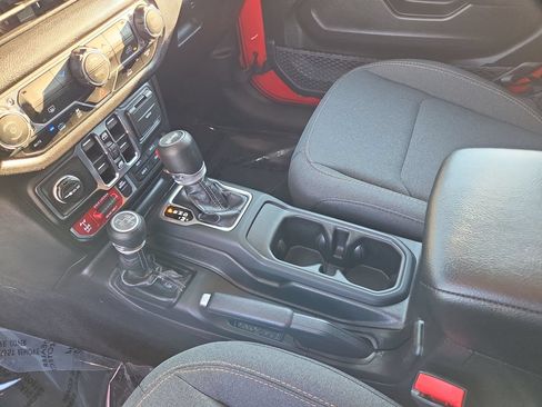 Used 2025 Jeep Wrangler Unlimited Sport S 4xe AWD/4WD image 33