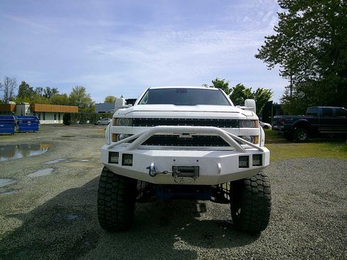 Used 2015 Chevrolet Silverado 3500 LTZ image 8