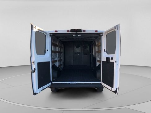 Used 2025 RAM ProMaster 2500 w/ U-Haul Equipment Group FWD image 29