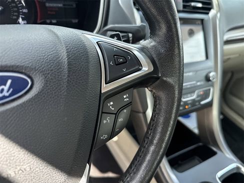 Used 2019 Ford Fusion SEL image 40