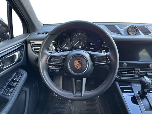 Used 2023 Porsche Macan AWD/4WD image 12