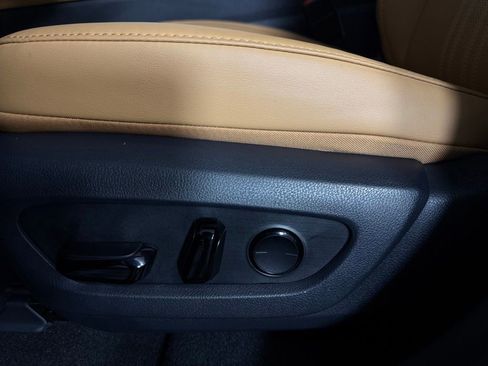 Used 2025 Lexus NX 250 FWD w/ Premium Package image 23
