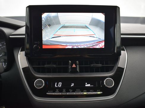Used 2024 Toyota Corolla LE FWD image 15
