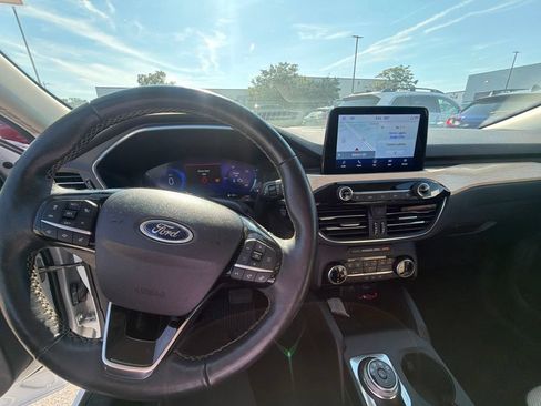 Used 2022 Ford Escape Titanium w/ Titanium Elite Package AWD/4WD image 17