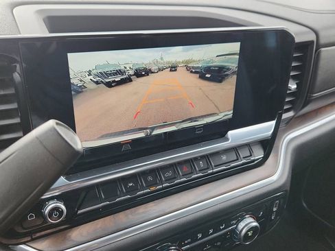 Used 2025 GMC Sierra 1500 SLT image 26