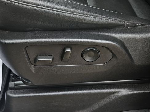 Used 2022 Chevrolet Tahoe Z71 w/ Luxury Package image 27