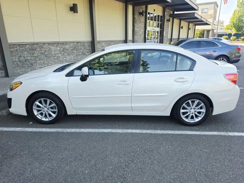 Used 2012 Subaru Impreza 2.0i Premium w/ All-Weather Pkg AWD/4WD image 2