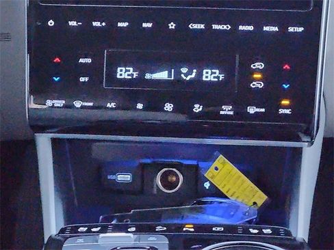 Certified 2022 Hyundai Tucson Limited image 17