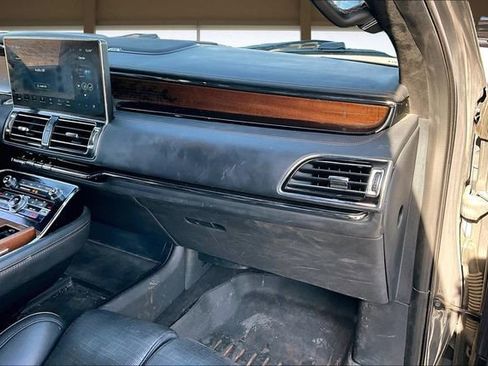 Used 2022 Lincoln Navigator Black Label image 17
