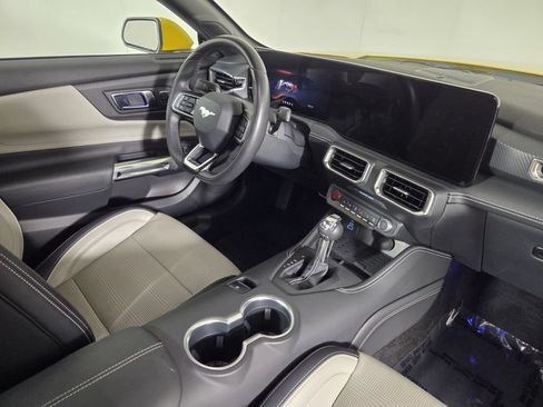 Used 2024 Ford Mustang Premium RWD image 31