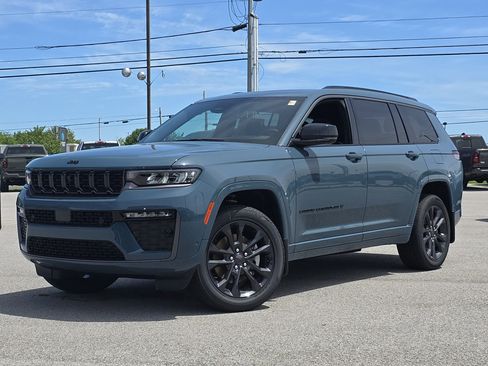 New 2026 Jeep Grand Cherokee L Limited AWD/4WD image 2