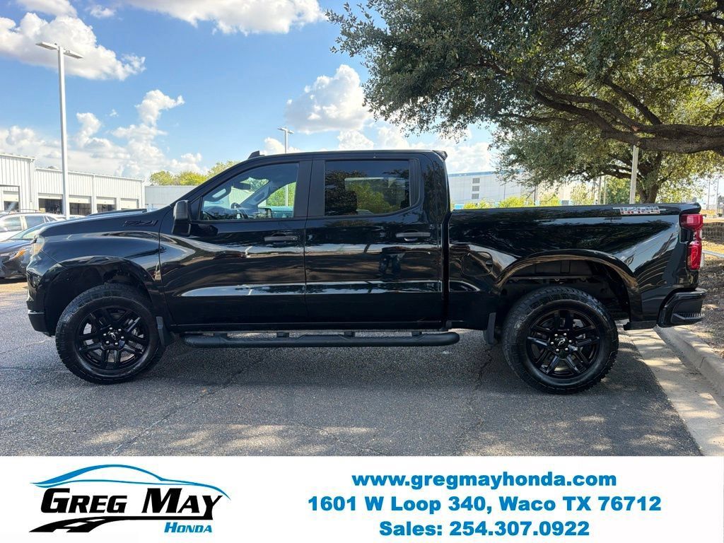 Used 2024 Chevrolet Silverado 1500 Custom Trail Boss w/ Turbomax Blackout Package AWD/4WD image 7