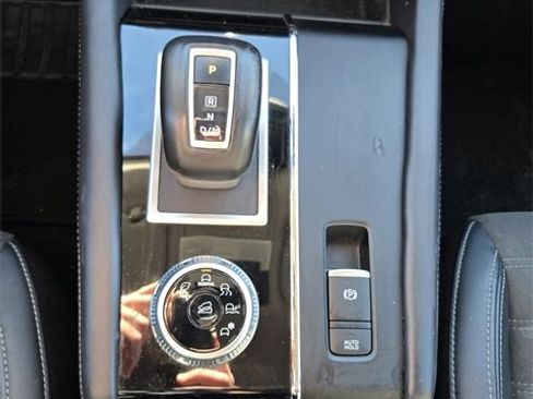 Used 2024 Mitsubishi Outlander SE image 26