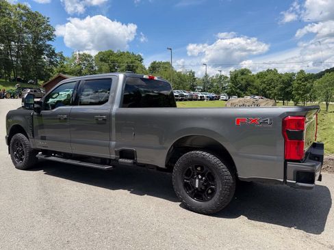 Used 2023 Ford F250 XLT w/ XLT Premium Package AWD/4WD image 7
