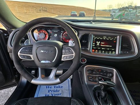 Used 2021 Dodge Challenger SRT Hellcat w/ Plus Package image 16
