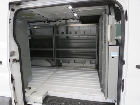 Used 2018 Ford Transit 250 130 Low Roof image 4