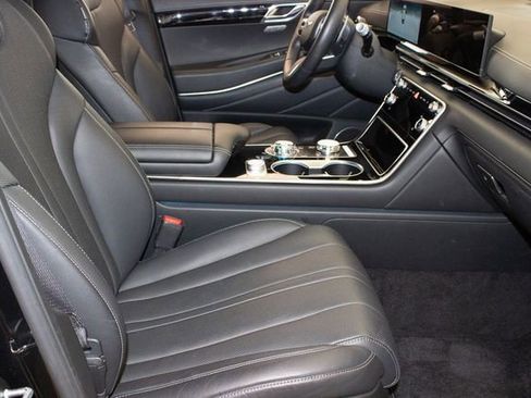 Used 2025 Genesis GV80 2.5T Standard image 10