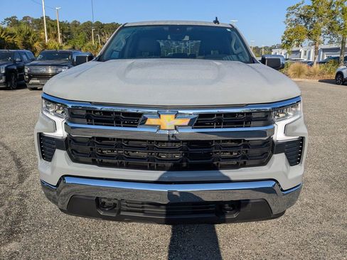 Used 2024 Chevrolet Silverado 1500 LT image 9
