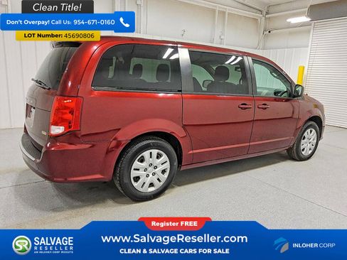 Used 2018 Dodge Grand Caravan SE image 4