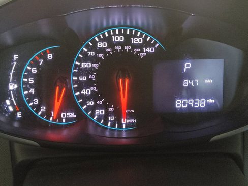 Used 2018 Chevrolet Sonic LS FWD image 23