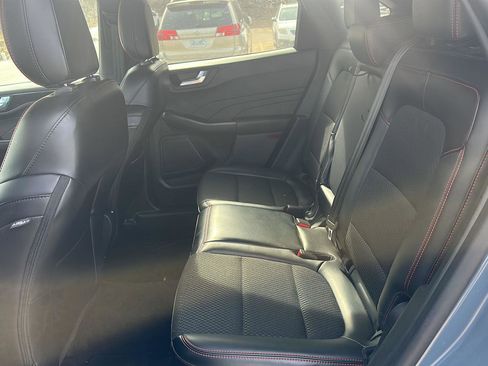 Used 2025 Ford Escape ST-Line image 24